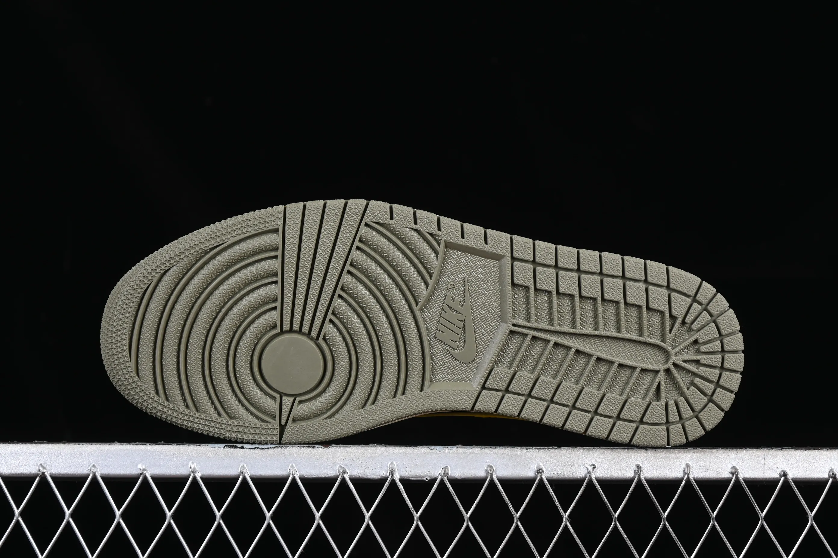 All Categories Air Jordan Jordan Series Basketball Shoes Air Jordan 1 Low Travis Scott x Air Jordan 1 Low OG AJ1 Joe 1 Overhook Low Basketball Shoes DM7866-982